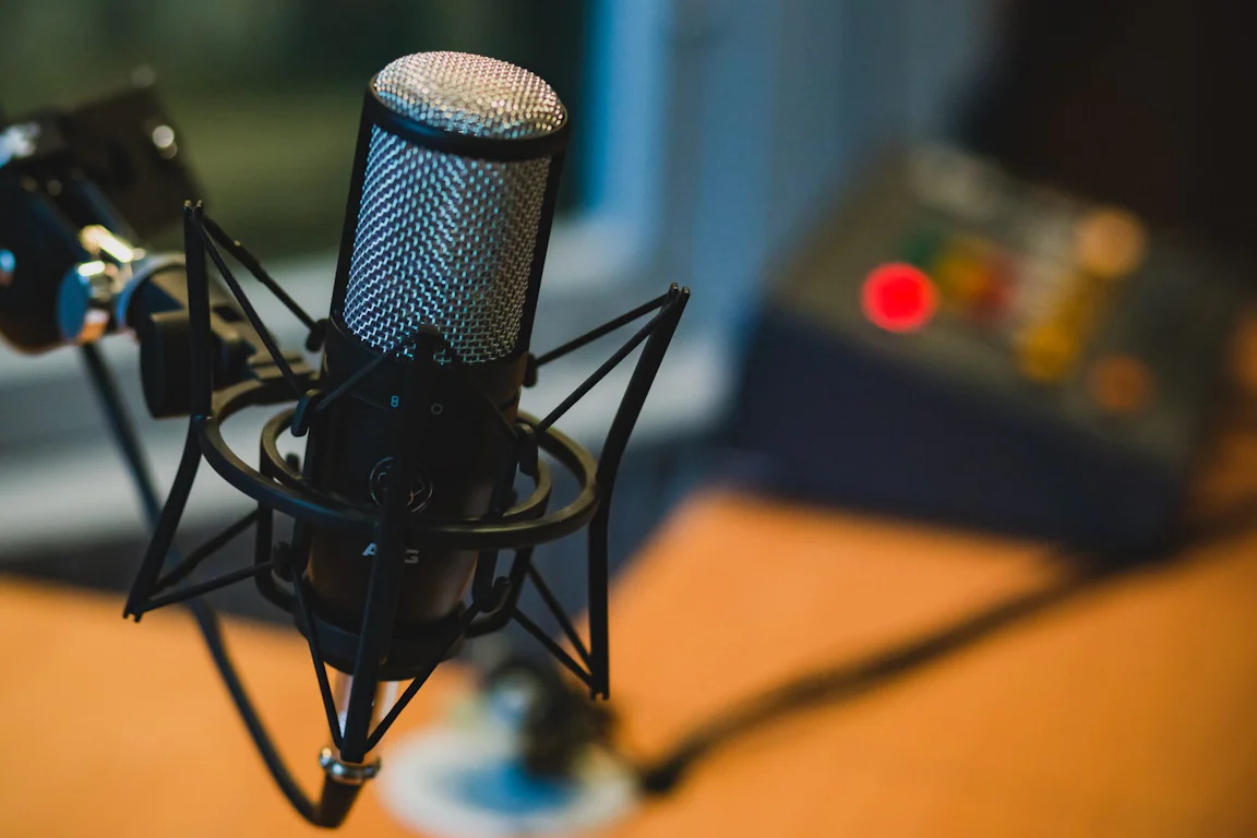 How to grow your podcast using your email list